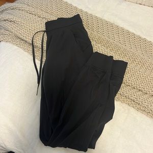 lululemon joggers